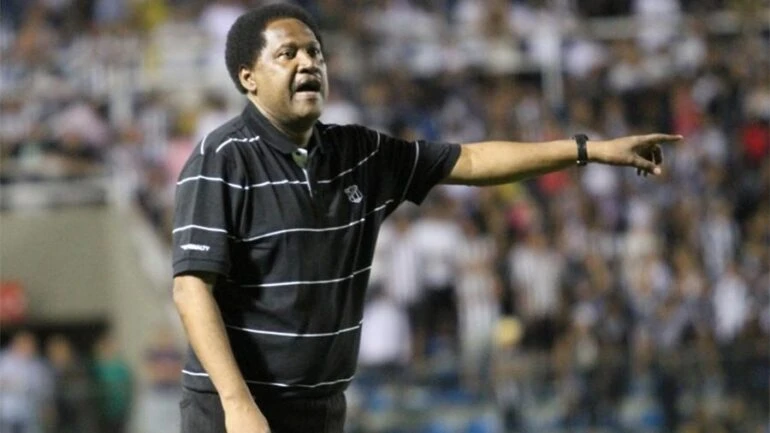 Morre o ex-jogador e ex-treinador Lula Pereira, aos 64 anos