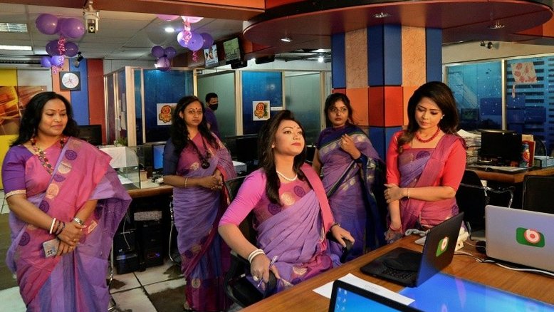 Apresentadora transgênero estreia na TV em Bangladesh