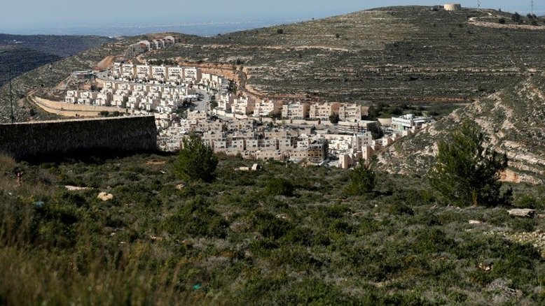 Mais de 400 parlamentares europeus exigem o fim da colonização israelense