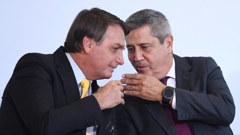 Bolsonaro e Braga Netto divulgam lista de bens no portal do TSE