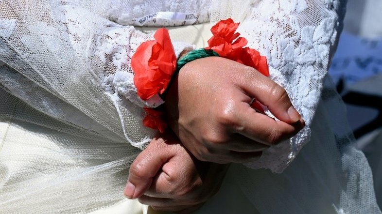 Milhares de salvadorenhas reivindicam descriminalização do aborto