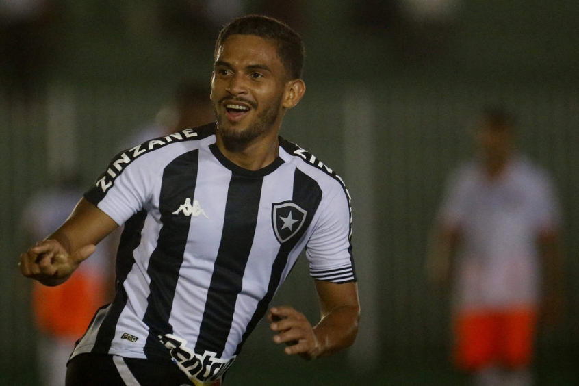 Botafogo volta a ter representante na seleção do Carioca após duas rodadas