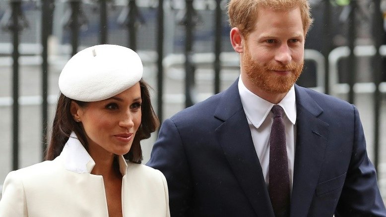 Site afirma que Meghan Markle usa terapias alternativas para ajudar Harry, Archie e cães