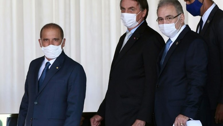 Após alta, presidente diz que amanhã se reúne com ministro da Saúde