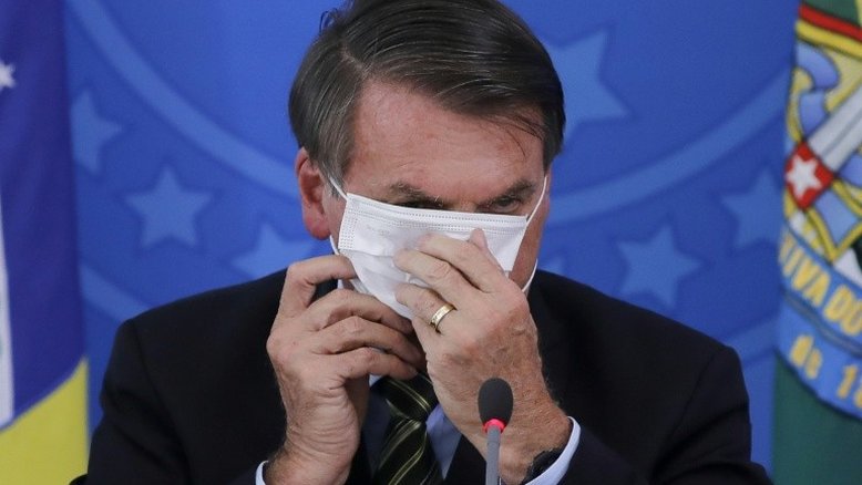 Bolsonaro votou “sim” para a Copa de 2014, e estádios no lugar de hospitais