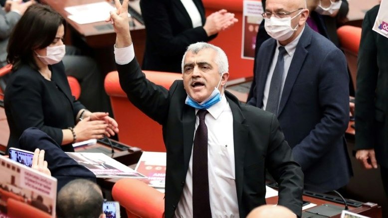Procurador pede proibição de partido pró-curdo na Turquia