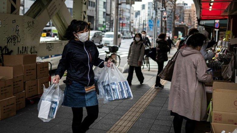 Japão amplia estado de emergência pelo coronavírus em Tóquio