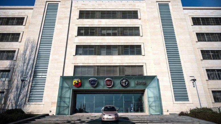 Fiat Chrysler resiste à crise e registra lucro líquido em 2020