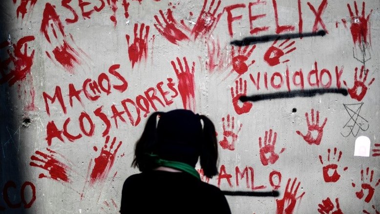 Feministas protestam no México contra candidato acusado de estupro