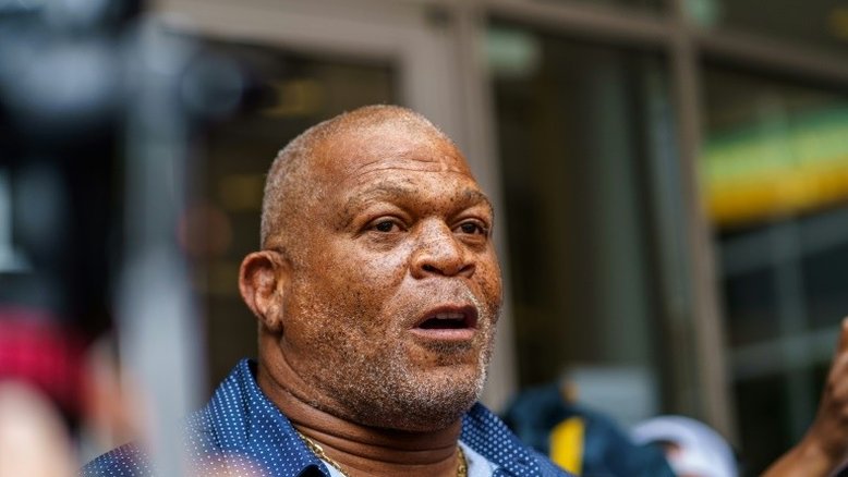 Tio de George Floyd quer justiça, mas teme 'o sistema'