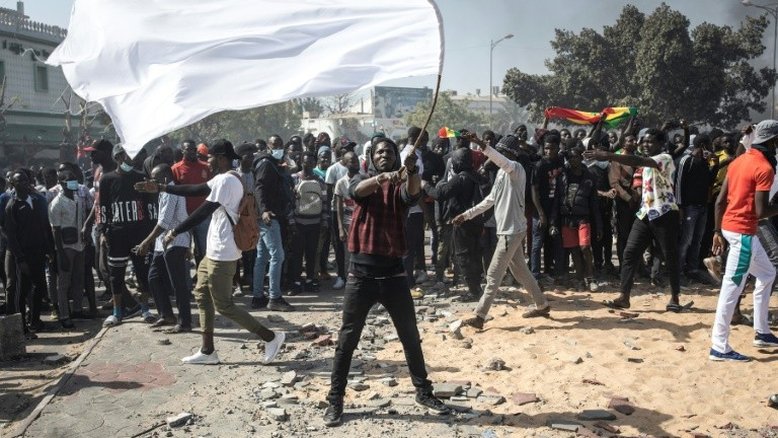 Senegal decreta luto nacional por mortes em protestos recentes