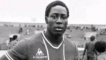 Conheça a história do ex-jogador do PSG que está há 39 anos em coma após cirurgia no joelho