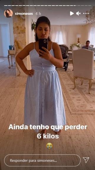Simone mostra silhueta em vestido branco um mês após dar à luz 4 Simone mostra silhueta em vestido branco um mês após dar à luz