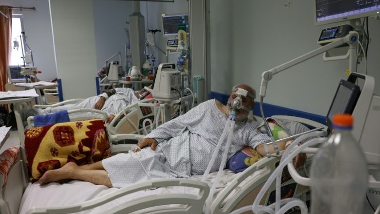 Palestinos lutam para sobreviver em UTI de Gaza