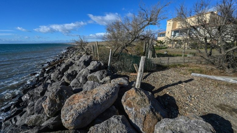 Mediterrâneo ameaça paraíso de refugiada da Guerra Civil espanhola
