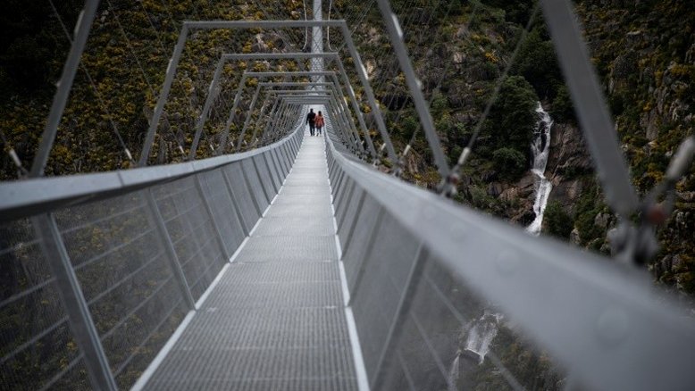 Portugal inaugura a maior ponte para pedestres do mundo