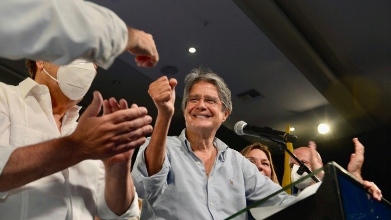 EUA ressalta ao Equador importância de superar polarização para enfrentar a covid