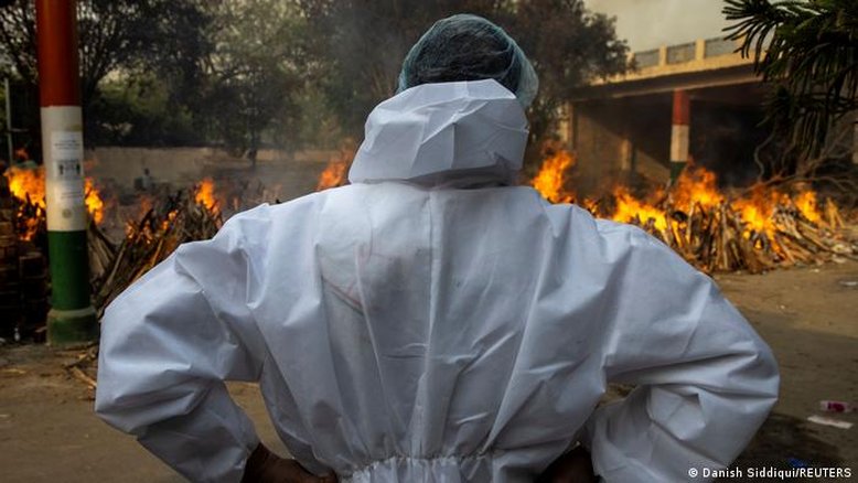 Por que a segunda onda da pandemia é tão severa na Índia?