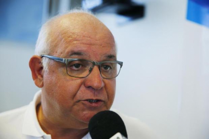 Romildo Bolzan quer definir situações políticas no Grêmio para escolher o novo técnico