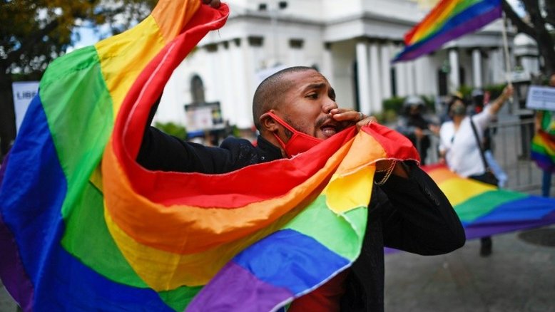 Como o arco-íris se tornou bandeira LGBT