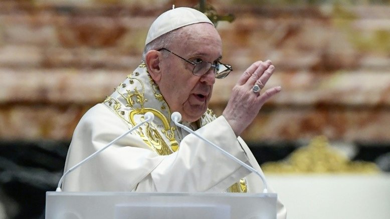 Papa pede fim do 'clamor as armas' e compartilhamento de vacinas com países pobres