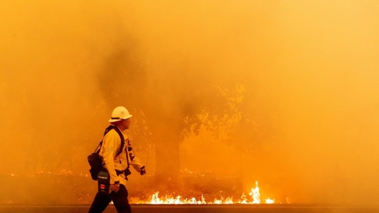 Incêndio letal na Califórnia foi intencional para acobertar assassinato