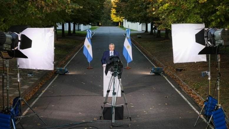 Argentina enfrenta a segunda onda de covid-19 com uma economia exausta