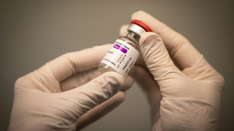 Canadá reporta novo caso de coágulos sanguíneos após vacinação com AstraZeneca
