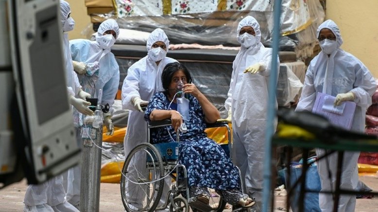 Índia tem recorde de infecções diárias por covid-19, imparável em vários países latino-americanos