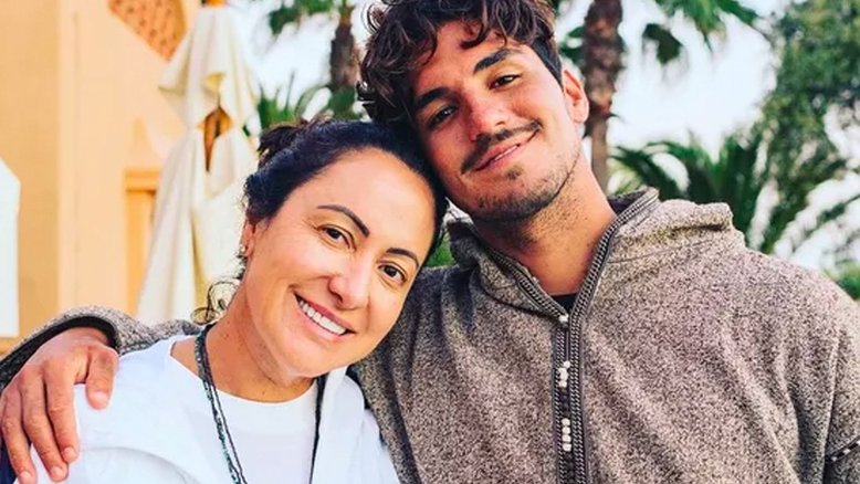 Mãe de Gabriel Medina tira nome de surfista da biografia no Instagram