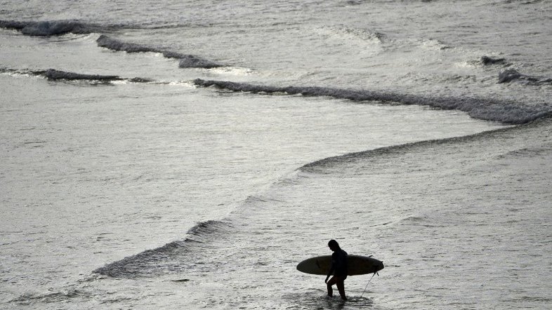 Surfista morre após ataque de tubarão na Austrália