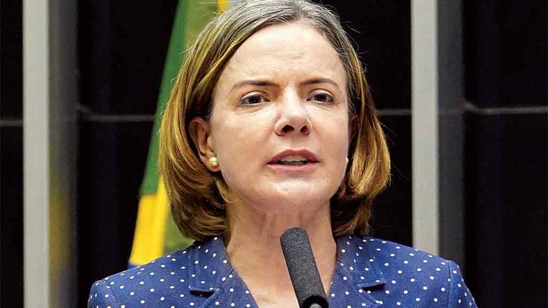 Presidente do PT diz que pedido de Bolsonaro a Biden é passível de impeachment