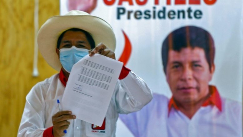 Castillo lidera pesquisa presidencial no Peru contra Fujimori