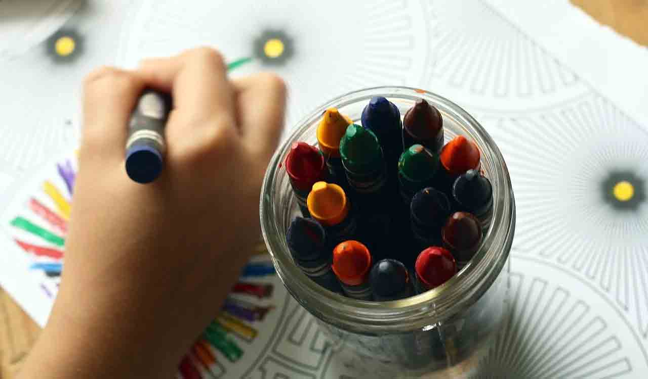 Qual é a idade certa para colocar uma criança na escola de Educação Infantil? 2 Qual é a idade certa para colocar uma criança na escola de Educação Infantil?