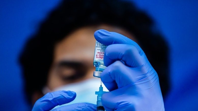 Federação farmacêutica expressa decepção com apoio dos EUA a liberação de patentes de vacinas anticovid