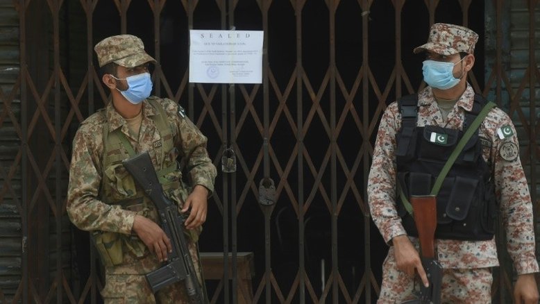 Paquistão impõe restrições nas fronteiras para lutar contra a covid-19