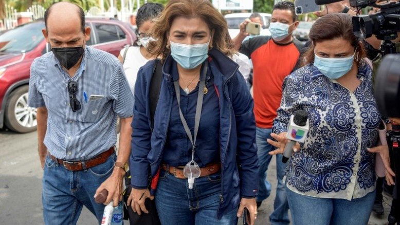 Jornalistas são incluídos em investigação sobre opositora Chamorro na Nicarágua