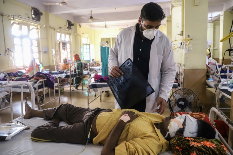 "Fungo negro", a doença que afeta pessoas em recuperação da Covid na Índia