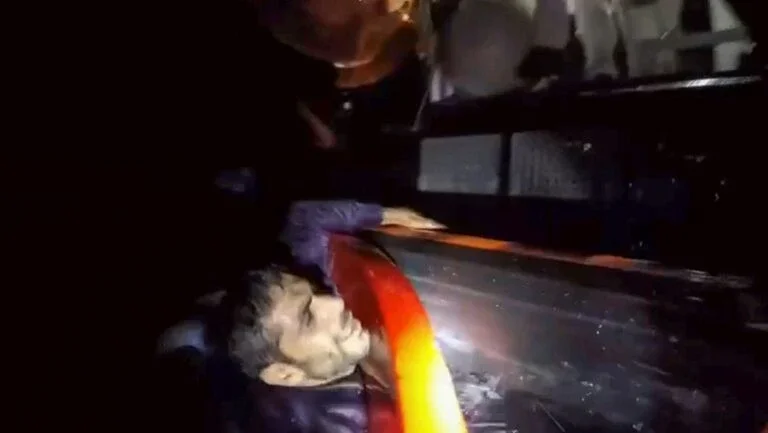 Mais de 1.400 migrantes chegam à ilha italiana de Lampedusa