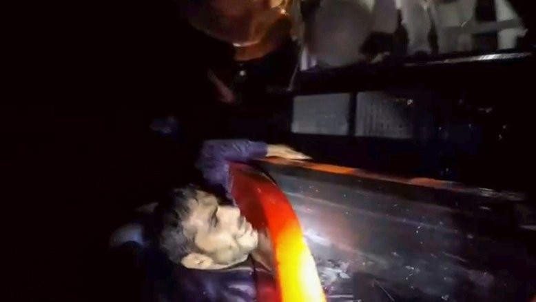 Mais de 1.400 migrantes chegam à ilha italiana de Lampedusa