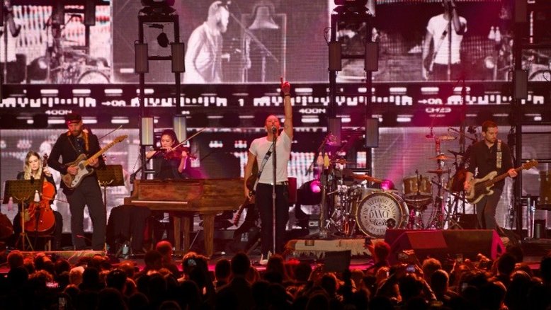 Problemas técnicos atrapalham início do Festival de Glastonbury