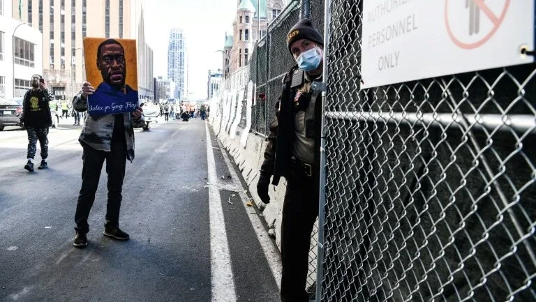 Imparcialidade de um júri no julgamento da morte de Floyd é questionada