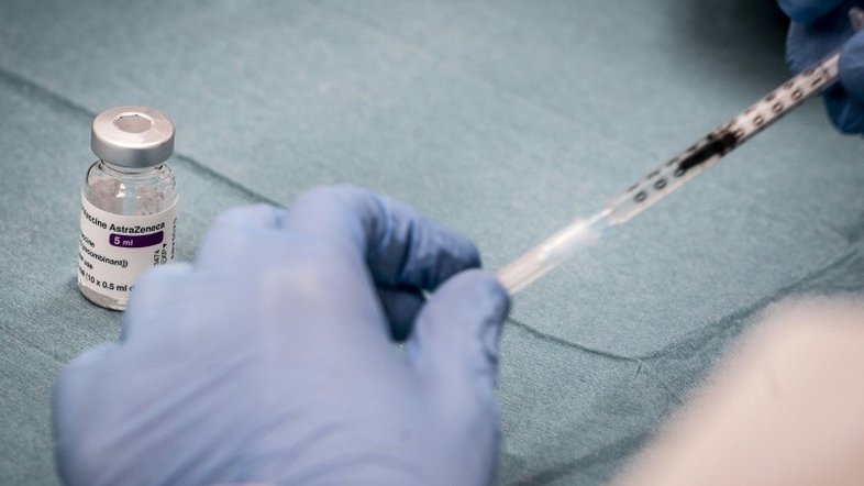 Ibuprofeno não agrava infecção por covid-19, aponta estudo