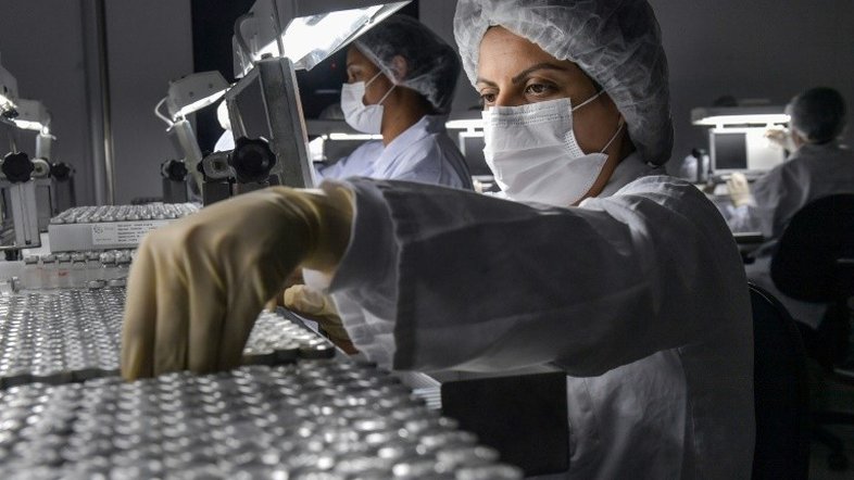 Instituto Butantan afirma que crítica de Bolsonaro à China atrasa a chegada de vacinas