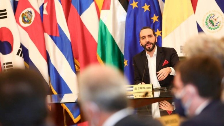 Bukele convoca embaixadores em El Salvador para reclamar de críticas ao país