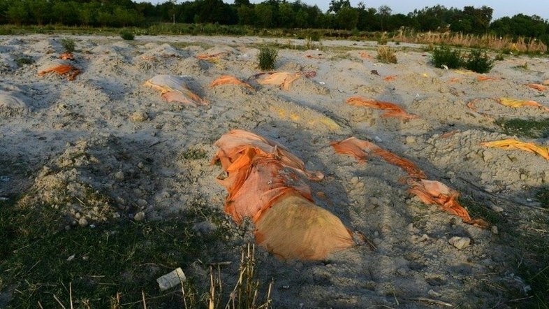 Covid-19 causa estragos nas zonas rurais da Índia, pobre e sem remédios