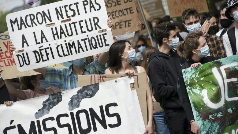 Dezenas de milhares se manifestam na França para exigir mais ação diante da luta climática