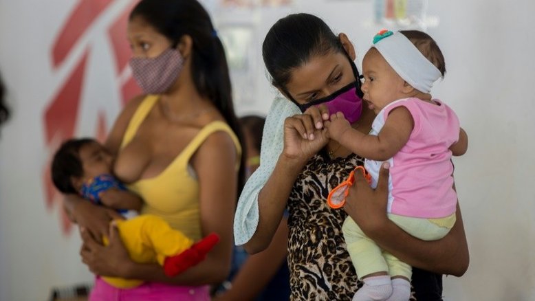 Educação sexual e anticoncepcionais doados ajudam a evitar gravidez precoce na Venezuela