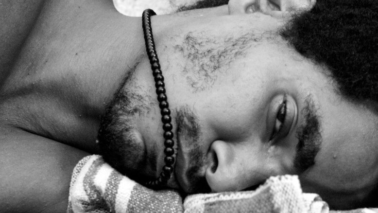 Artista cubano dissidente em greve de fome é transferido para hospital