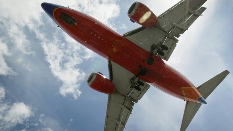 Boeing terá que inspecionar todos os seus 737 mais antigos nos EUA